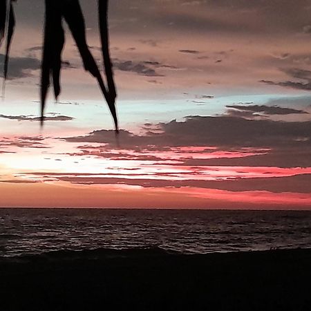 Tres Velas Surf Celestino Gazca Villasenor Bagian luar foto